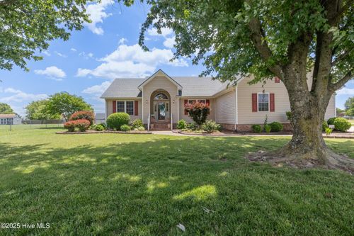 200 Rachel Dr, Elizabeth City, NC, 27909-8426 | Card Image