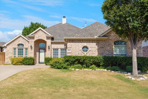8205 Painted Tree Trl, Fort Worth, TX, 76131-4562 | Card Image