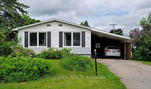 211 Dodson St, Kemptville, ON, K0G1J0 | Card Image