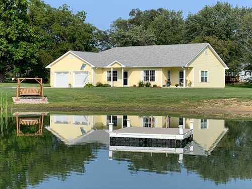 409 S Jefferson St, Hebron, IN, 46341-9123 | Card Image