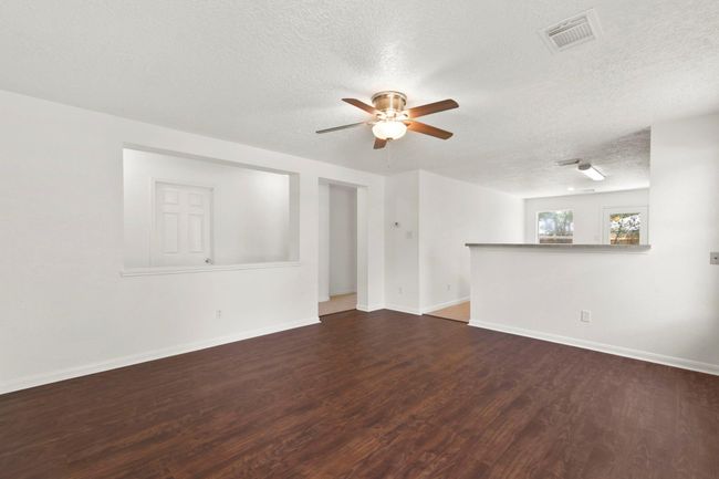 Living Room | Image 8