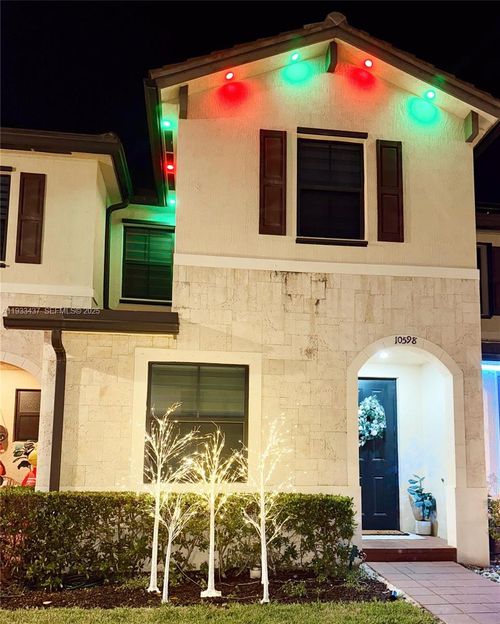 10598 W 33rd Ct, Hialeah, FL, 33018-2115 | Card Image