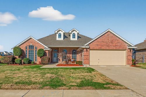 105 Canterbury Dr, Saginaw, TX, 76179-6324 | Card Image