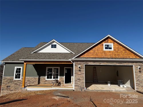 4932 Southview Dr, Hickory, NC, 28602-9594 | Card Image