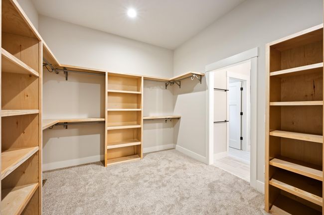 Master Closet | Image 24