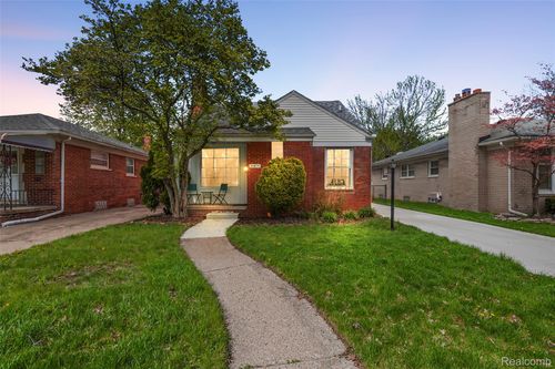 20879 Beaufait St, Harper Woods, MI, 48225-1660 | Card Image