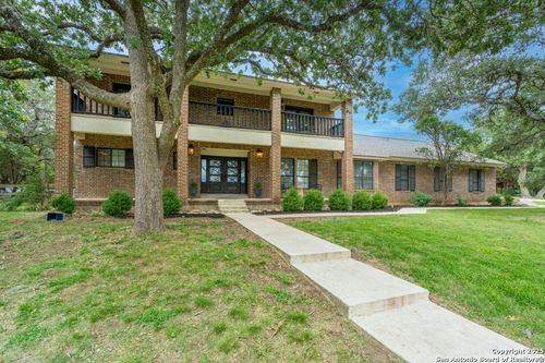 27301 Autumn Gln, Boerne, TX, 78006-5210 | Card Image