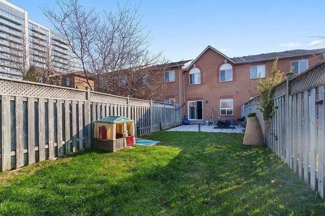 11 Trowell Lane, Condo with 3 bedrooms, 2 bathrooms and 2 parking in Ajax ON | Image 19