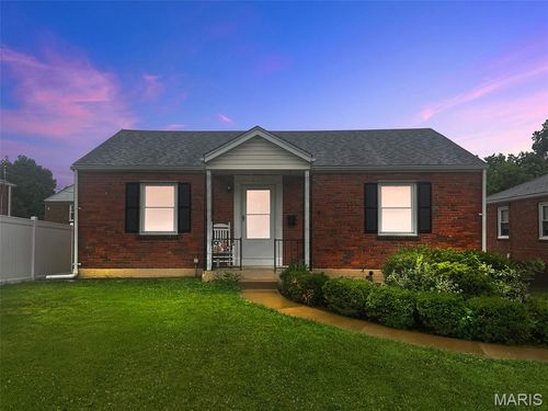 2806 Mohattan Ln, Saint Louis, MO, 63125-3726 | Card Image