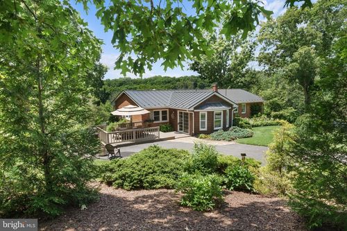 1483 Tea Berry Rd, TOMS BROOK, VA, 22660-2217 | Card Image