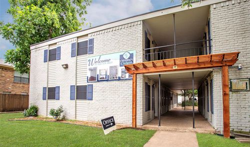 1321 S 11th St, Waco, TX, 76706-6713 | Card Image