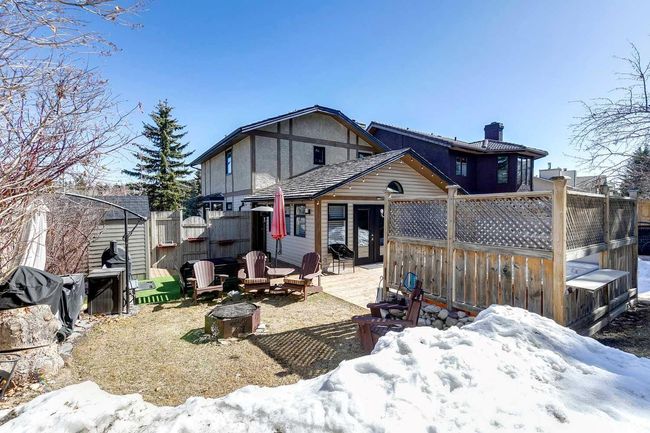 4 Strathwood Bay Sw, Home with 3 bedrooms, 2 bathrooms and 4 parking in Calgary AB | Image 42