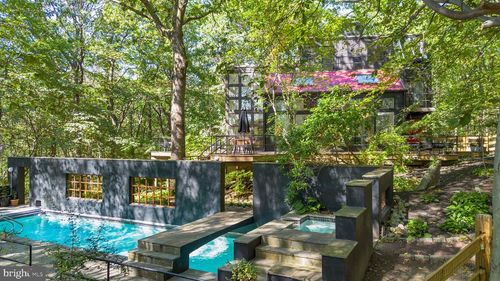 2905 Ash Mill Rd, DOYLESTOWN, PA, 18902-1934 | Card Image