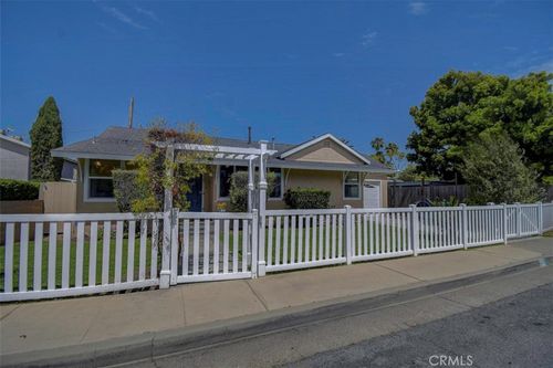 138 Walnut St, Costa Mesa, CA, 92627 | Card Image
