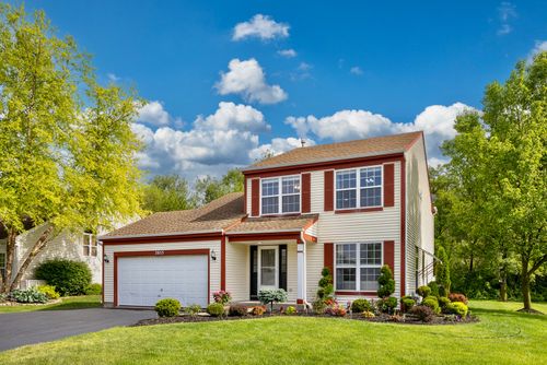 2853 Forestview Dr, Carpentersville, IL, 60110-3377 | Card Image