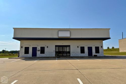 8 Southpointe Dr, Paragould, AR, 72450-6238 | Card Image