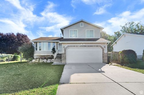 2138 N 1350 W, Clinton, UT, 84015-9071 | Card Image