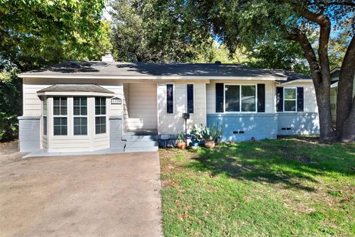 1725 Brake Dr, Carrollton, TX, 75006-7405 | Card Image
