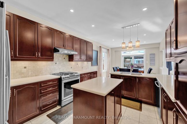 8 Eaglelanding Dr, House other with 5 bedrooms, 5 bathrooms and 2 parking in Brampton ON | Image 16