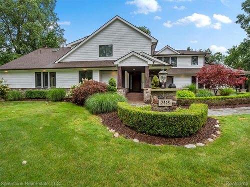 2525 Bretby Dr, Troy, MI, 48098-2167 | Card Image