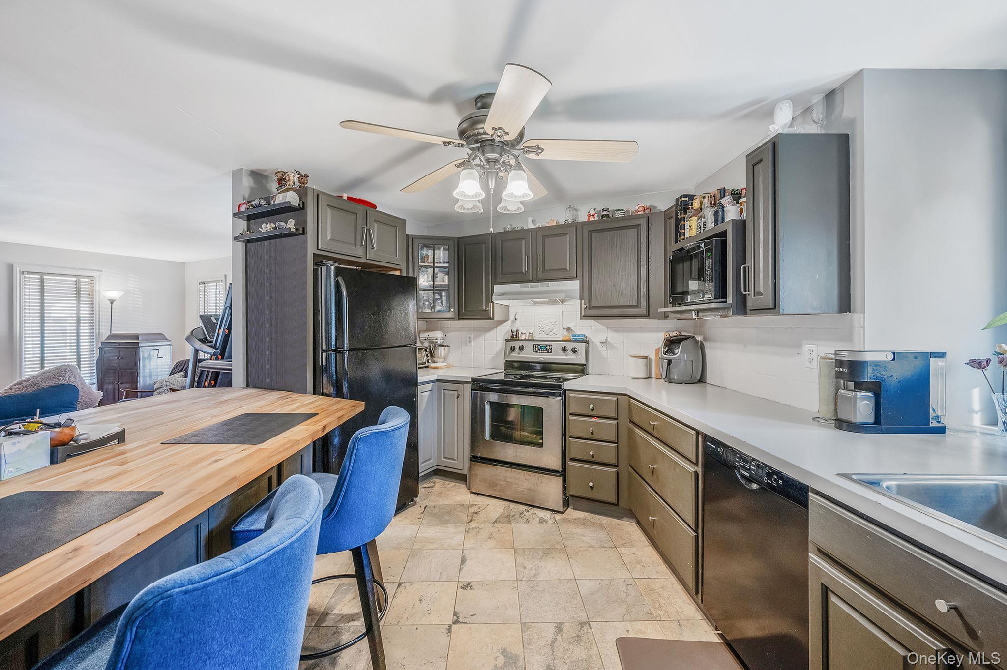Residential in Oyster Bay 5