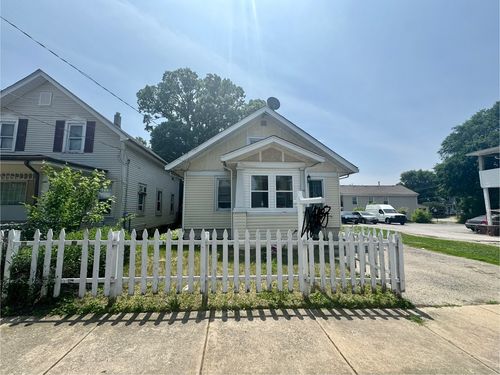 109 Seminary Ave, Aurora, IL, 60505-4623 | Card Image
