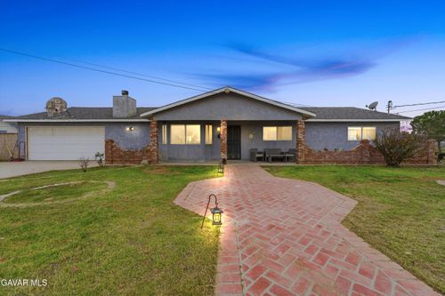 9340 E Avenue R10, Littlerock, CA, 93543-1238 | Card Image