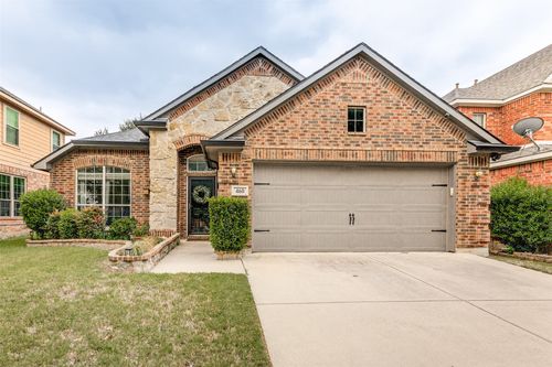 460 Darlington Trl, Fort Worth, TX, 76131-3562 | Card Image