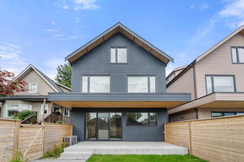 2-620 46th Ave E, Vancouver, BC, V5W2A3 | Card Image
