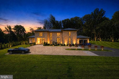 1036 Towlston Rd, MCLEAN, VA, 22102-1111 | Card Image