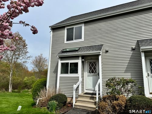 11-11 Hilltop Dr, Weatogue, CT, 06089-9611 | Card Image