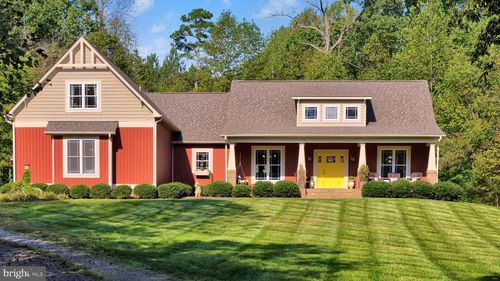 8281 Hidden Valley Ct, AMELIA COURT HOUSE, VA, 23002-3875 | Card Image