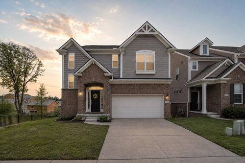 2825 Dillon Dr, Ann Arbor, MI, 48105-3708 | Card Image