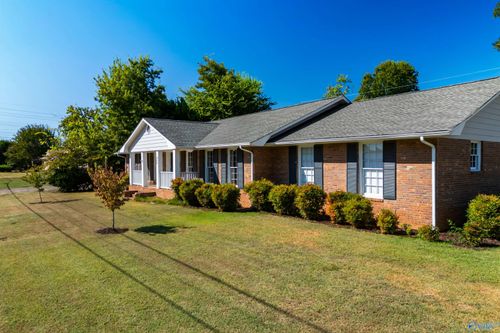400 Drake Ave Sw, Huntsville, AL, 35801-3233 | Card Image