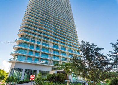 2409 - 501 Ne 31st St, Condo with 2 bedrooms, 2 bathrooms and null parking in Miami FL | Image 1