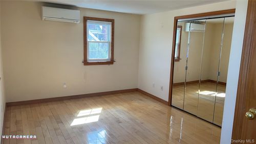 508 Chamberlin St, East Meadow, NY, 11554-3809 | Card Image