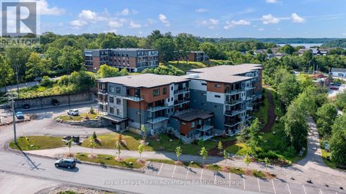 305-20 Salt Dock Rd, Parry Sound, ON, P2A0E7 | Card Image