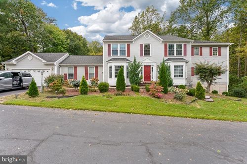8403 Silverdale Ct, LORTON, VA, 22079-3065 | Card Image
