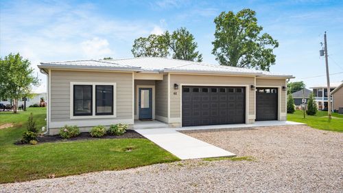 61 Lippert Ln, Buckeye Lake, OH, 43008-3523 | Card Image