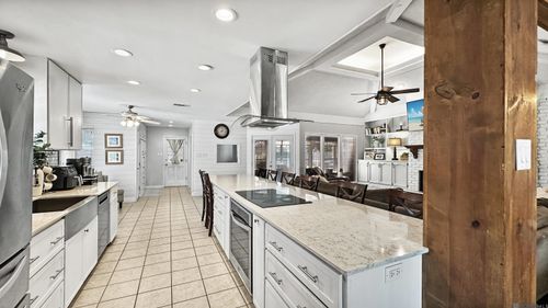 15682 Malvern Hill Ave, Baton Rouge, LA, 70817-3117 | Card Image