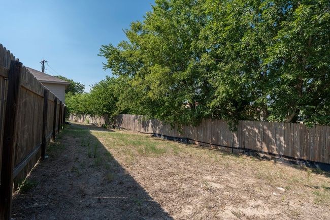 Looking back towards house. | Image 29