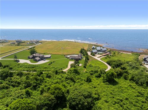 43 Baileys Ledge Rd, Little Compton, RI, 02837-1003 | Card Image