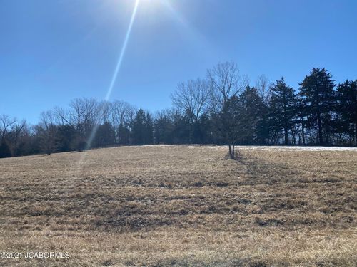 613 Whispering Cedar Ln, Jefferson City, MO, 65101-8970 | Card Image