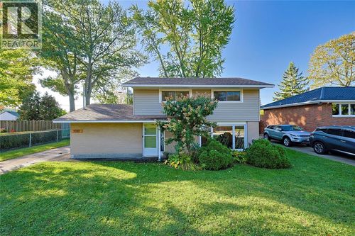1081 Talfourd Street, Sarnia, ON, N7S1C2 | Card Image
