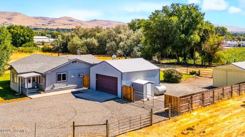 1207 S Keys Rd, Yakima, WA, 98901-9588 | Card Image