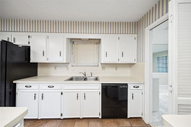 18426 Bent Elm Dr, House other with 3 bedrooms, 2 bathrooms and 2 parking in Spring TX | Image 7