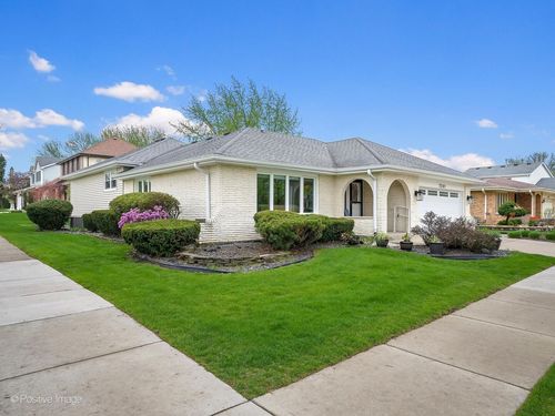 7201 Powell St, Downers Grove, IL, 60516-3780 | Card Image