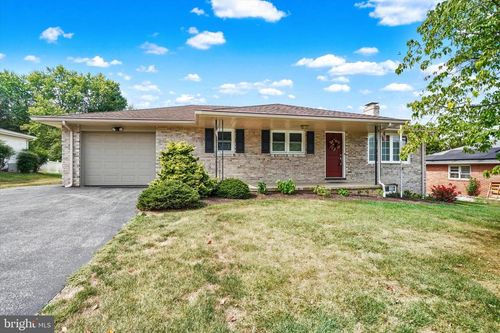 2154 Derry Rd, YORK, PA, 17408-4163 | Card Image