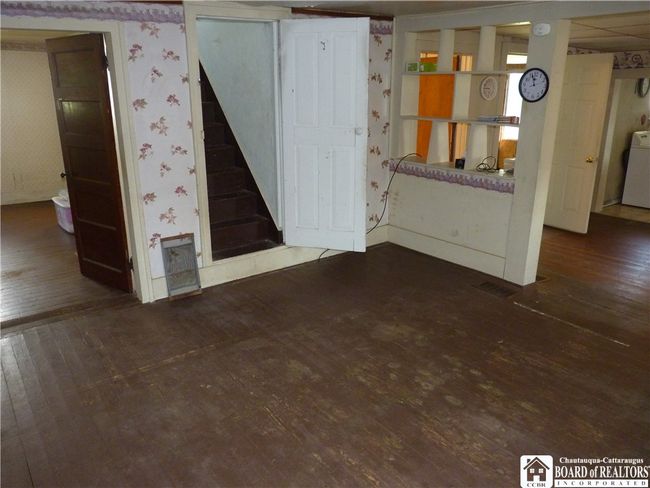 Stairway to 2nd floor | Image 14