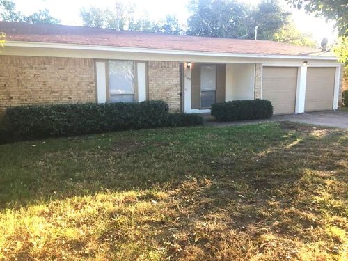 1302 Mohawk Dr, Arlington, TX, 76012-4333 | Card Image